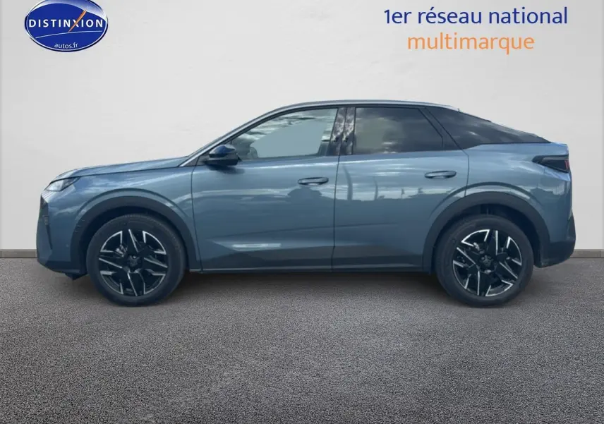 Profil latéral droit du Peugeot 3008 bleu 2025 avec toit noir et jantes alliage distinctives.