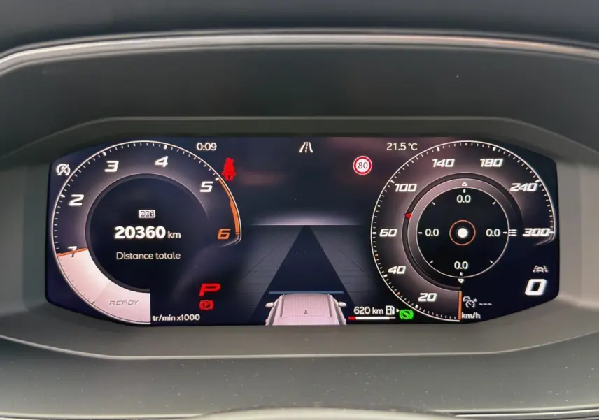 Affichage numérique du combiné d'instruments du CUPRA Formentor 2.0 TDI, avec indicateurs de vitesse et régime moteur.