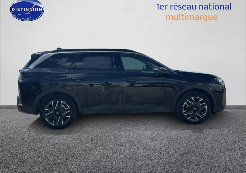 Peugeot 5008 Hybrid 145 allure e-dcs6 noir, vue de profil côté gauche, jantes alu distinctives.