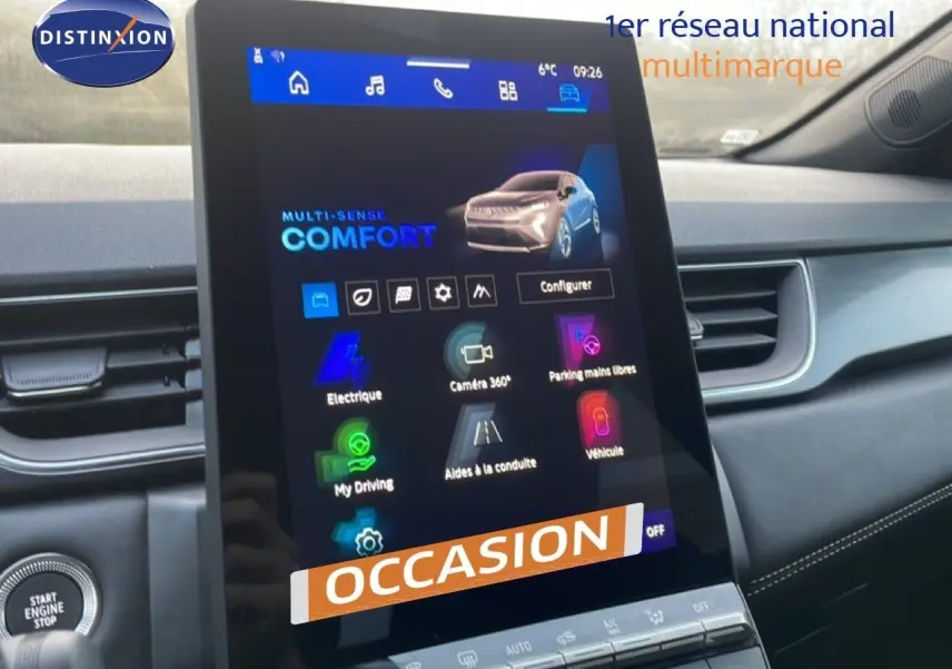 Écran tactile central du tableau de bord Renault Symbioz 2025 affichant le mode confort et options de conduite.