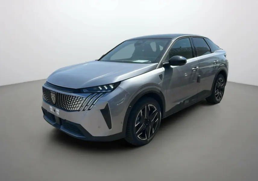 Peugeot 3008 Hybrid 145 GT Alcantara gris artense avec toit noir, vue 3/4 avant droit mettant en valeur sa calandre distinctive.
