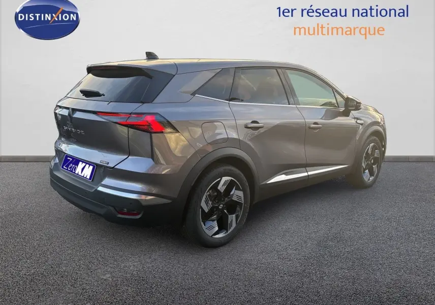 Vue 3/4 arrière droite d'un Renault Symbioz gris cassiopée métallisé avec feux LED et jantes bi-ton.