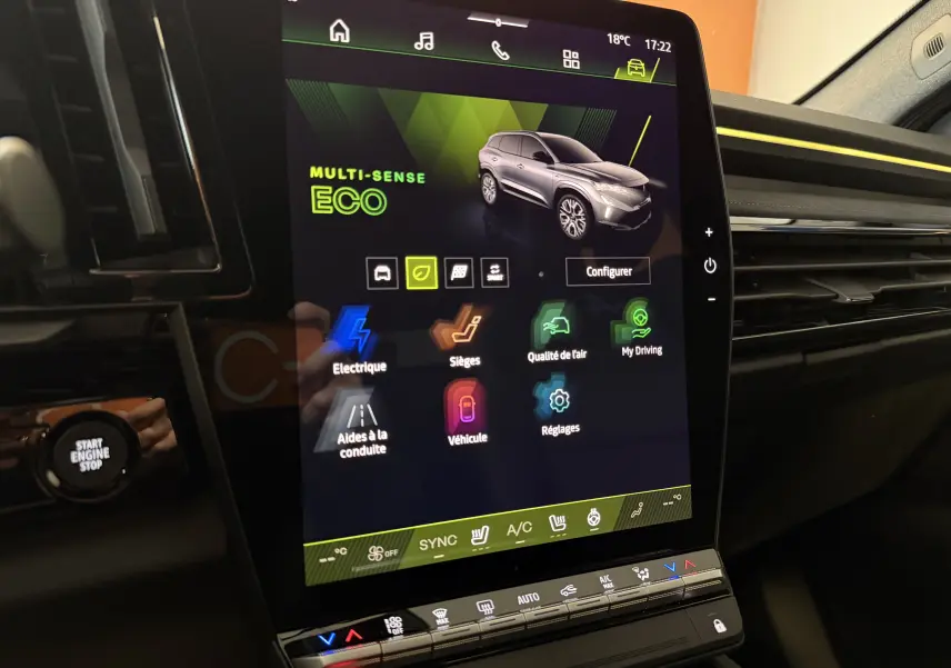 Écran tactile central vertical du Renault Austral E-Tech 200 Esprit Alpine, affichant le mode Multi-Sense ECO.
