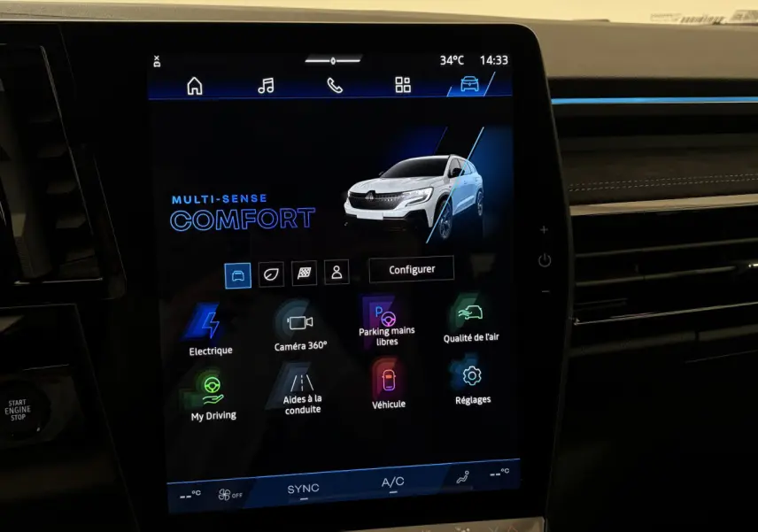 Écran tactile central de la Renault Espace blanc 2025 affichant le mode confort et options de conduite.