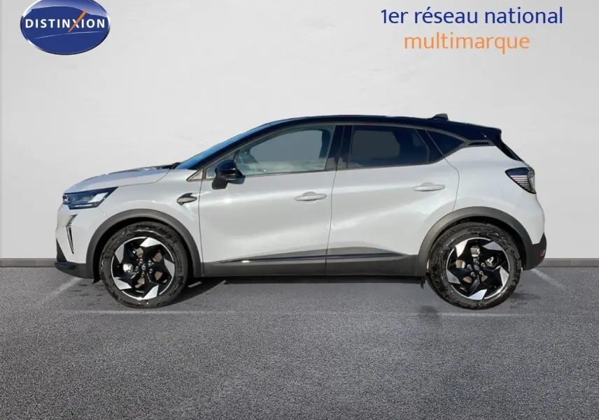 Renault Captur E-Tech hybride 2025 gris Rafale avec toit noir, vue profil côté gauche sur fond neutre.