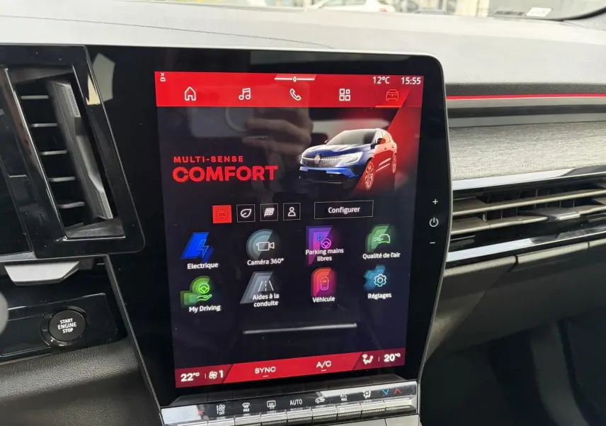 Écran tactile central du tableau de bord Renault Austral 2025 affichant le mode Multi-Sense Comfort.