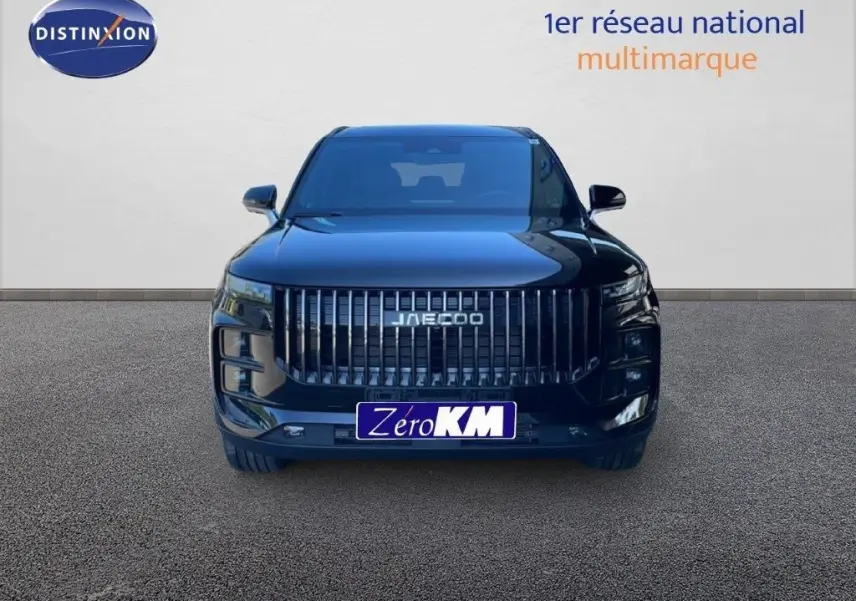Vue frontale du JAECOO J7 noir carbone métal avec sa calandre verticale distinctive et ses phares intégrés.