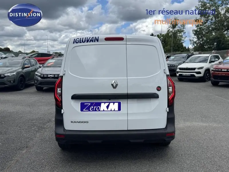 Vue arrière d'un Renault Kangoo Van blanc 2024 avec caisse isotherme et marquage IGLUVAN sur porte arrière.