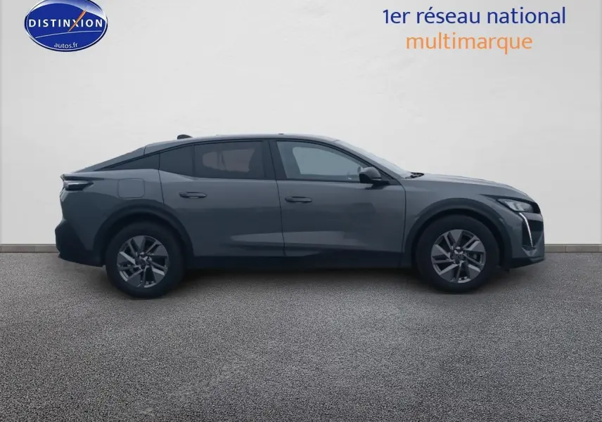 Peugeot 408 Hybrid 145 allure e-dcs6 gris sellenium vue de profil côté gauche sur fond neutre