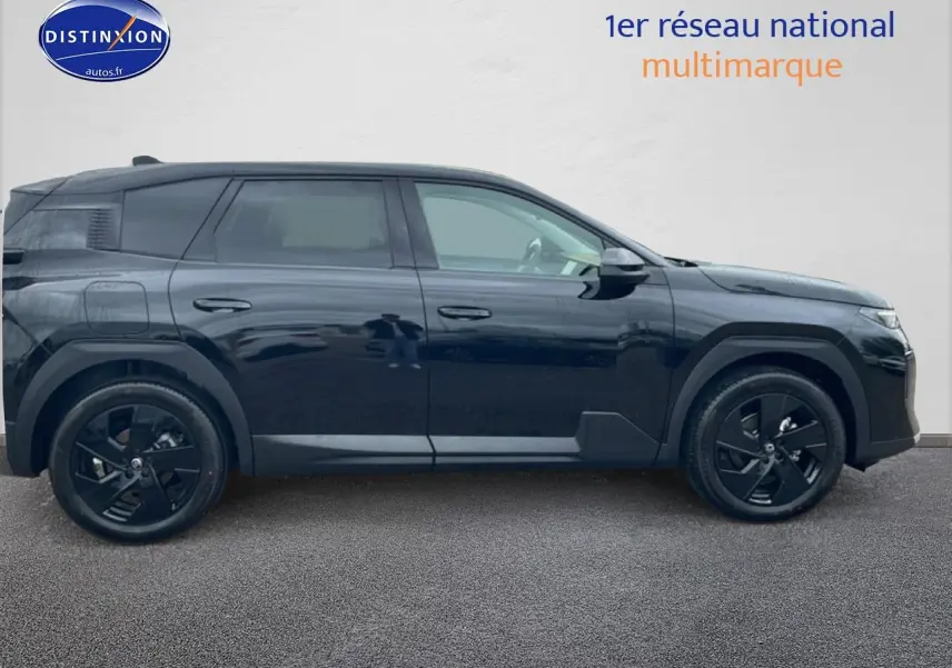 Profil côté gauche du Citroën C5 Aircross noir 2026 avec jantes alliage noires et vitres surteintées.