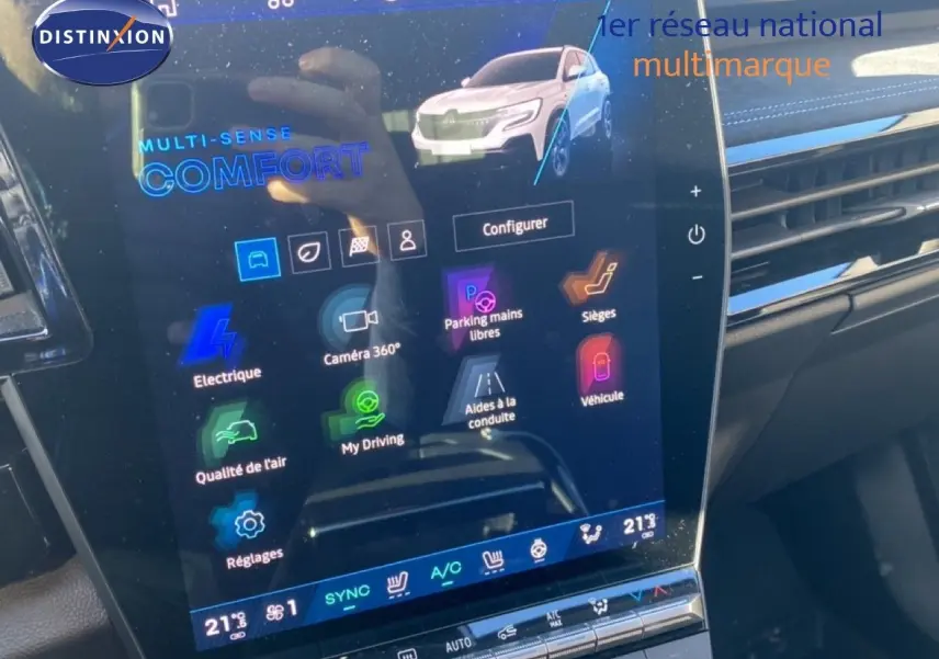 Écran tactile central du Renault Austral 2024 affichant les réglages de conduite et confort en mode Multi-Sense Comfort.