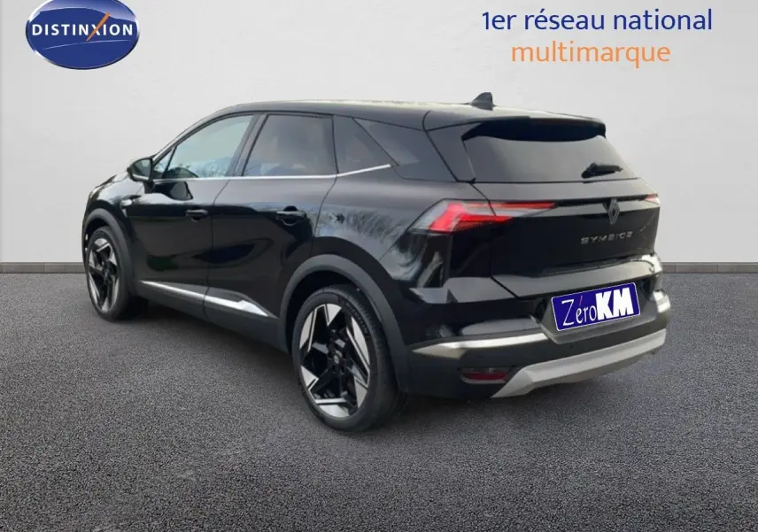 Vue 3/4 arrière droite d'un Renault SYMBIOZ noir étoile métal avec jantes noires et détails chromés.