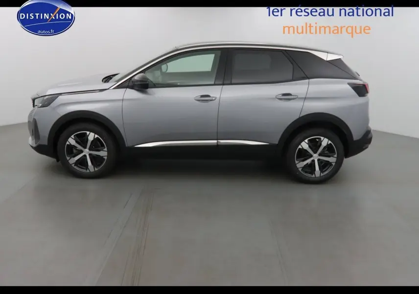 Peugeot 3008 gris Artense métal en profil côté gauche, avec jantes bi-ton et toit noir contrasté.