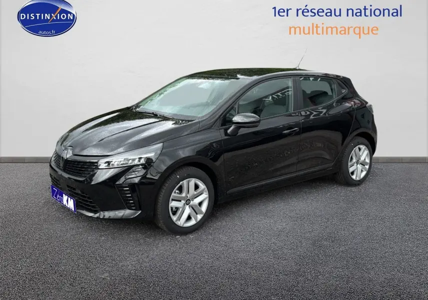 Renault Clio V noire vue 3/4 avant droit, avec jantes argentées et feux LED distinctifs.