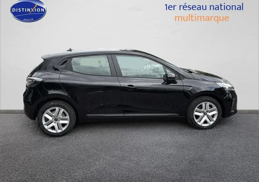 Profil côté droit d'une Renault Clio V noire 2025 avec jantes alliage et vitres teintées sur fond neutre.