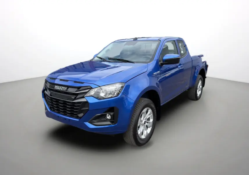 Isuzu D-MAX 2026 bleu Biarritz, vue 3/4 avant droit avec calandre noire et jantes alu 18 pouces.
