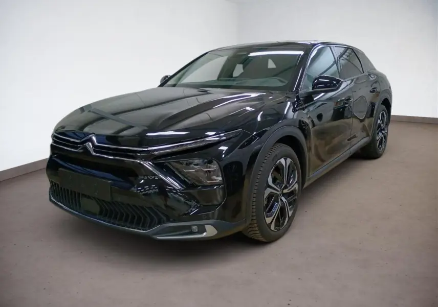 Citroën C5 X Noir Perla vue 3/4 avant droit, mettant en valeur ses phares LED et jantes alliage 19 pouces.