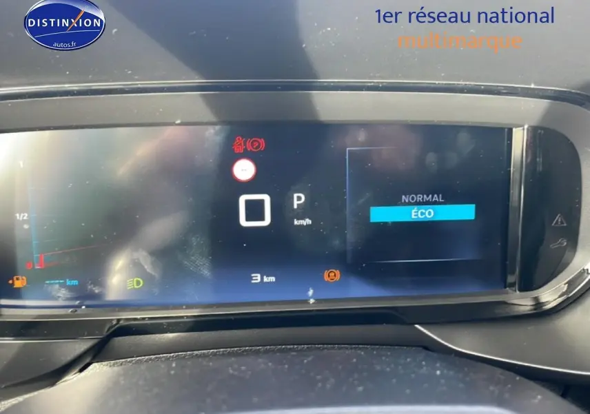 Tableau de bord numérique du Citroën Berlingo 2025 affichant mode ÉCO et vitesse à 0 km/h.