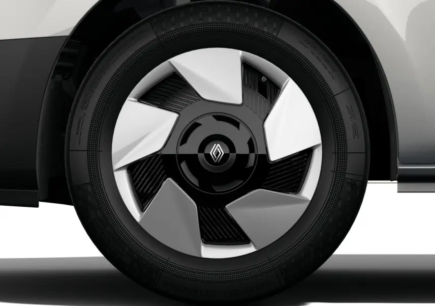 Gros plan sur la roue avant droite grise Highland du Renault Trafic Combi 2026 avec jante au design moderne bicolore.