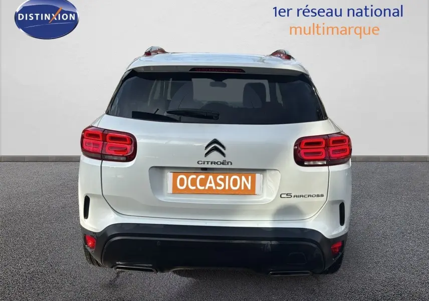 Vue arrière du Citroën C5 Aircross blanc nacré avec feux LED distinctifs et plaque "OCCASION" visible.