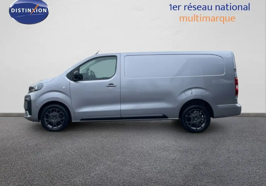Profil droit d'un Citroën Jumpy Van Long L3 gris Artense métallisé avec jantes noires sur fond neutre.