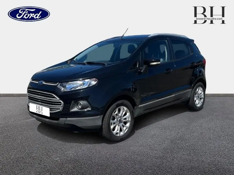 Ford EcoSport noir Scala en 3/4 avant droit, avec barres de toit et jantes alliage 16 pouces visibles.