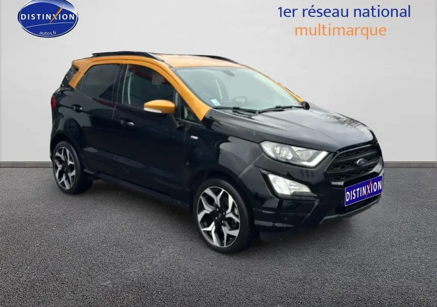 Ford EcoSport 1.0 Ecoboost noir avec toit et rétroviseurs orange, vue 3/4 avant droit.