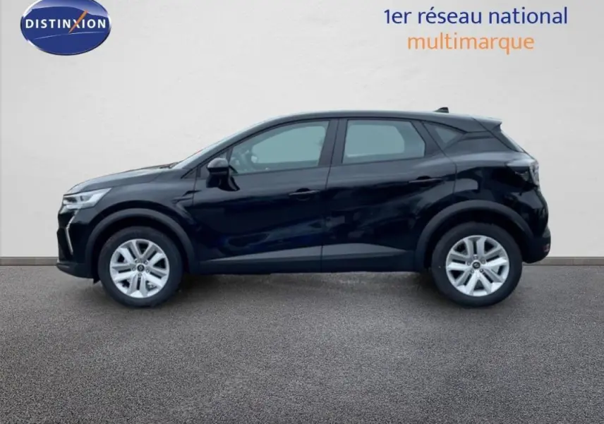 Profil côté gauche d'un Renault Captur noir 2025, version 1.0 TCE 90CH Evolution, sur fond neutre.