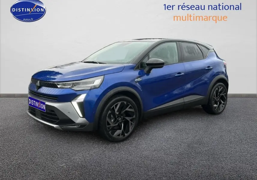 Renault Captur 2025 bleu iron et noir en 3/4 avant avec jantes alu noires et feux LED distinctifs.