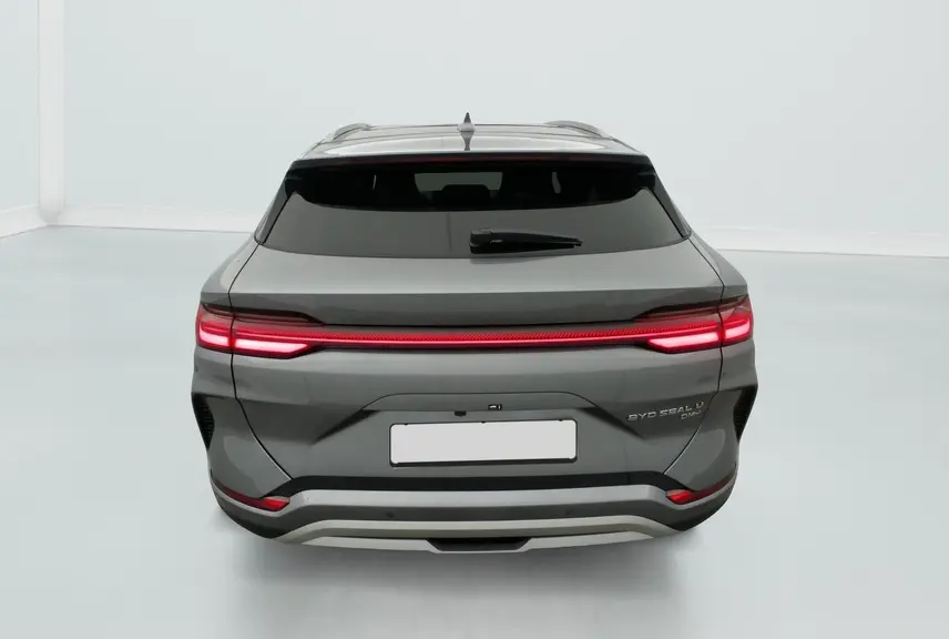 Vue arrière du BYD SEAL U Time Grey 2025 avec feux LED continus et toit ouvrant panoramique visible.