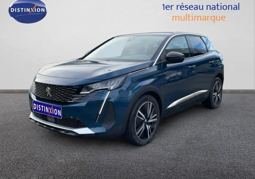 Peugeot 3008 hybride rechargeable bleu Célèbes métal en 3/4 avant droit avec jantes alliage bicolores.