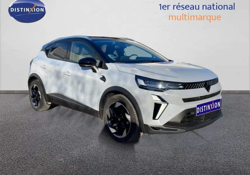Renault Captur 2025 gris Rafale métal toit noir, vue 3/4 avant avec jantes noires distinctives.