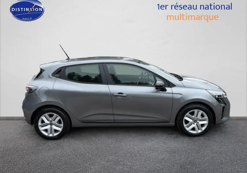Profil côté gauche de la Renault Clio V gris schiste 2026 avec jantes alliage et poignées ton carrosserie.