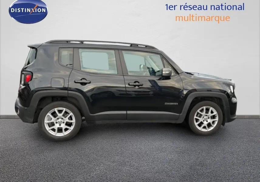 Profil droit d'un Jeep Renegade noir 2022 avec jantes alliage et toit ouvrant, sur fond neutre.