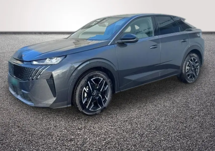 Peugeot 3008 gris foncé vue 3/4 avant avec jantes noires 19 pouces sur fond neutre.