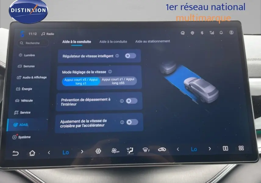 Écran tactile intérieur du BYD SEAL U 2026 affichant les réglages d’aide à la conduite et d’ADAS.