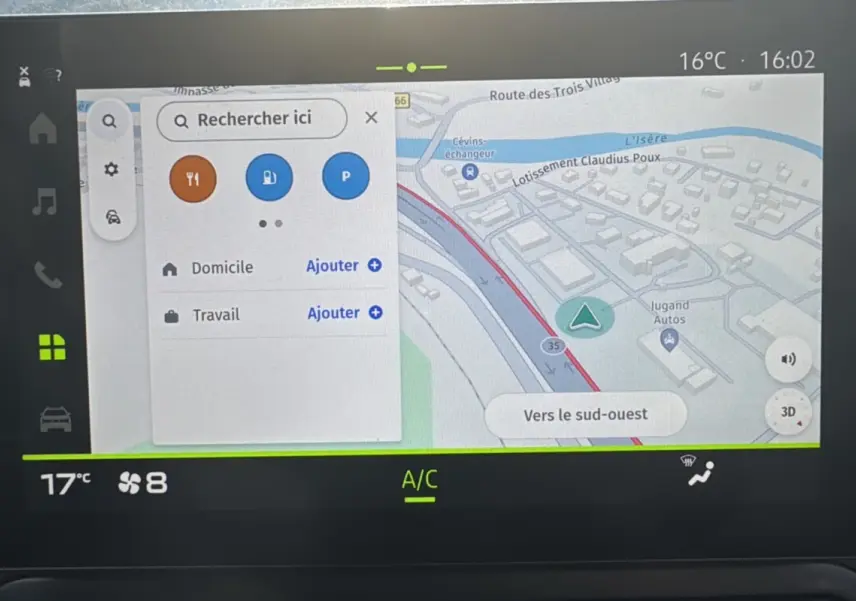 Écran tactile du système de navigation GPS du Dacia Duster 2025 affichant une carte en mode 3D.