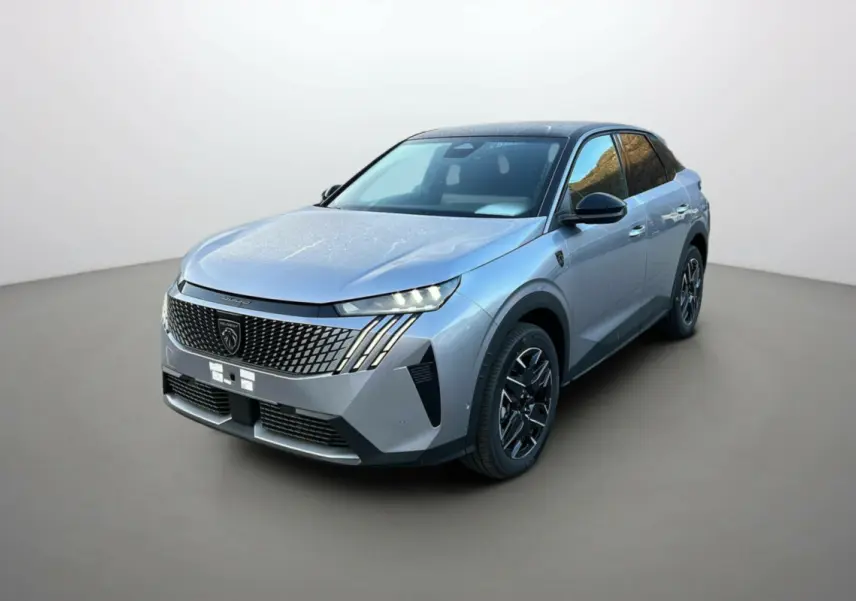 Peugeot 3008 Hybrid 145 GT en gris artense avec toit noir, vue 3/4 avant mettant en valeur la calandre et les jantes noires.