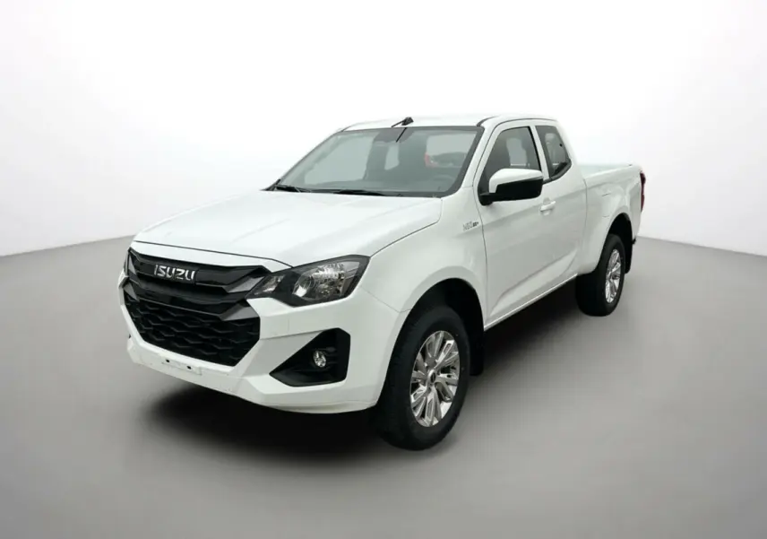 Isuzu D-MAX Splash White en 3/4 avant droit, avec calandre noire et jantes alu 18 pouces visibles.
