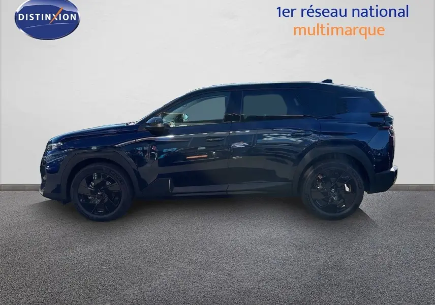 Profil côté gauche du Citroën C5 Aircross Hybrid 2026 en bleu Eclipse métal avec toit noir, roues et détails noirs.