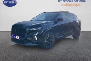 Renault Austral E-Tech noir étoile métal, vue 3/4 avant droit avec jantes noires et calandre distinctive.