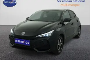 Vue 3/4 avant d'une MG3 1.5 HYBRID+ 195 Luxury noire Pebble Black avec phares LED allumés et jantes spécifiques.