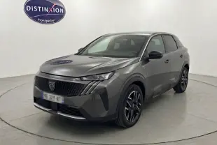Peugeot 3008 Hybrid gris foncé en 3/4 avant droit, avec jantes alliage 19 pouces et calandre distinctive.
