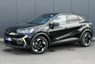Renault Captur 2026 noir étoilé en 3/4 avant droit, avec jantes aluminium 18" Black Hole et vitres surteintées.