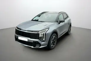 KIA SPORTAGE 2026 gris perle avec toit noir, vue 3/4 avant droit, feux Matrix LED et jantes alu 18 pouces.