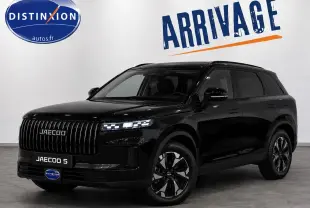 SUV JAECOO J7 noir en 3/4 avant droit, avec calandre verticale distinctive et jantes bicolores modernes.