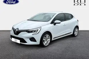 Renault Clio blanc glacier vue 3/4 avant droit, avec phares LED et jantes alliage cinq branches.