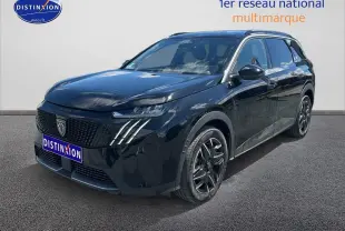Peugeot 5008 noir en 3/4 avant droit, avec calandre distinctive et jantes alu noires brillantes.