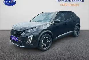 Peugeot 2008 noir vue 3/4 avant droit, avec jantes alu et feux LED distinctifs sur fond neutre.