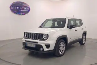 Jeep Renegade blanc vue 3/4 avant droit, calandre à sept barres et phares ronds, version 2024 e-Hybrid Altitude.